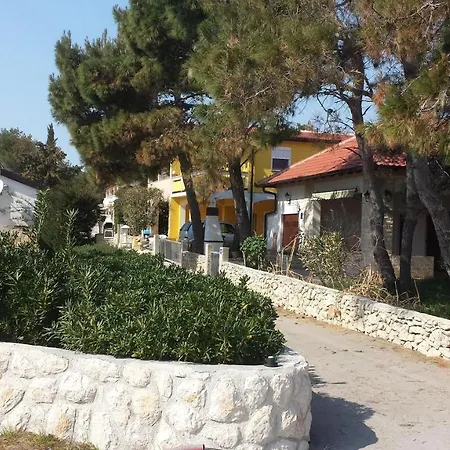 With 2 Bedrooms In Vir, With Wonderful Sea View, Enclosed Garden An...