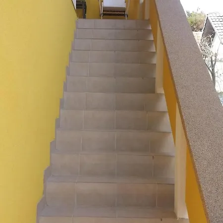 With 2 Bedrooms In Vir, With Wonderful Sea View, Enclosed Garden An... Appartamento Vir